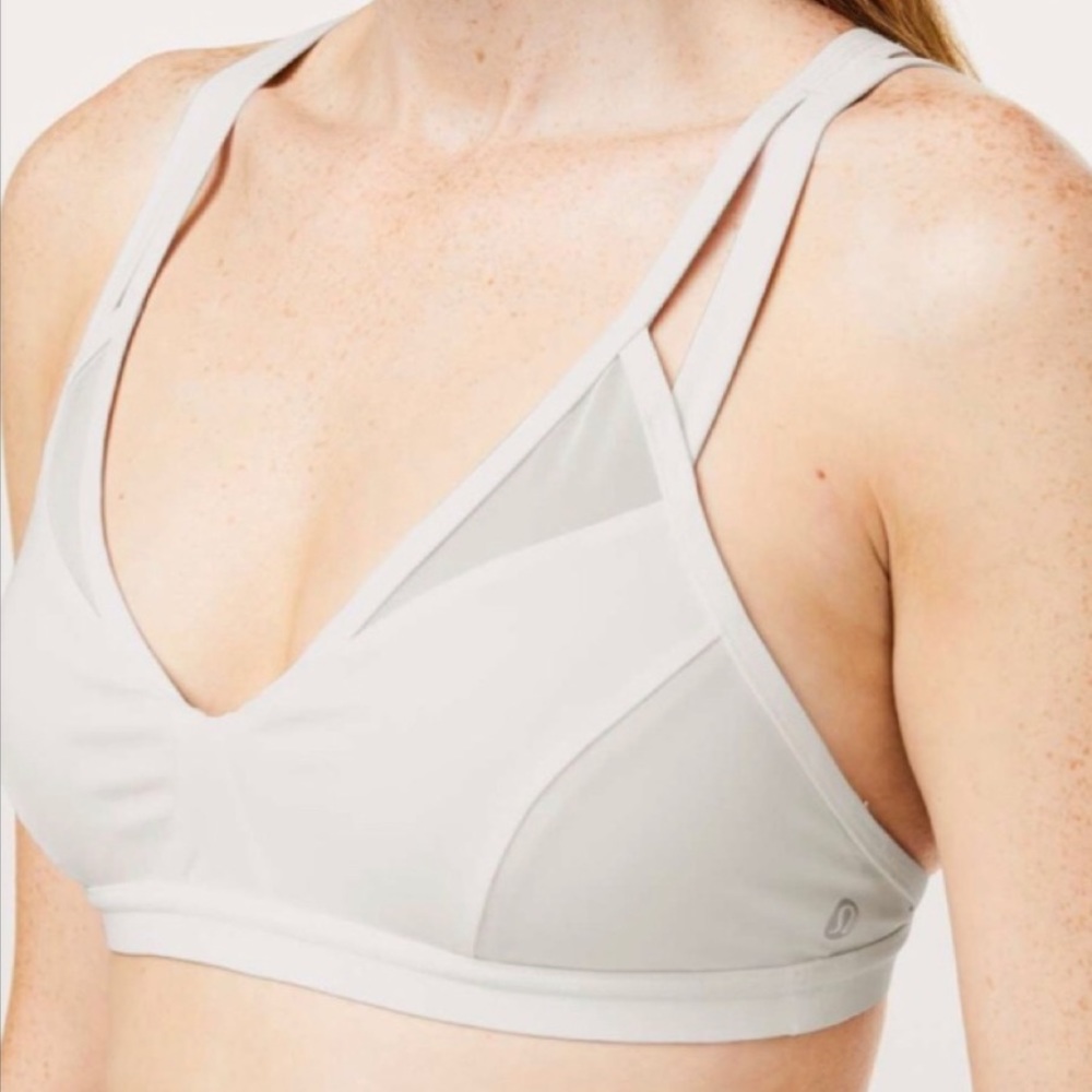 LULULEMON EASE TO BREATHE BRA